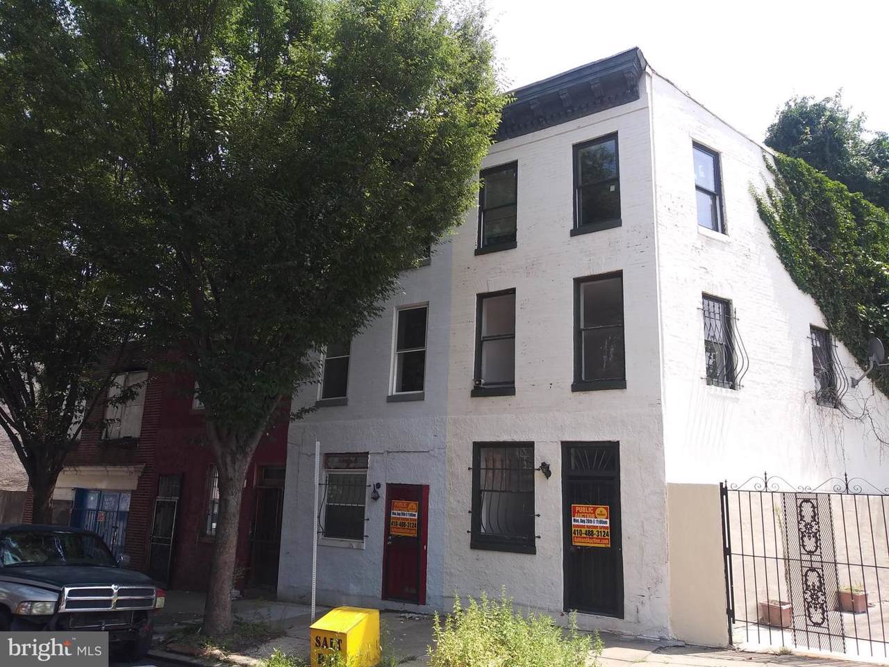 1633 Frederick Avenue - Photo 1