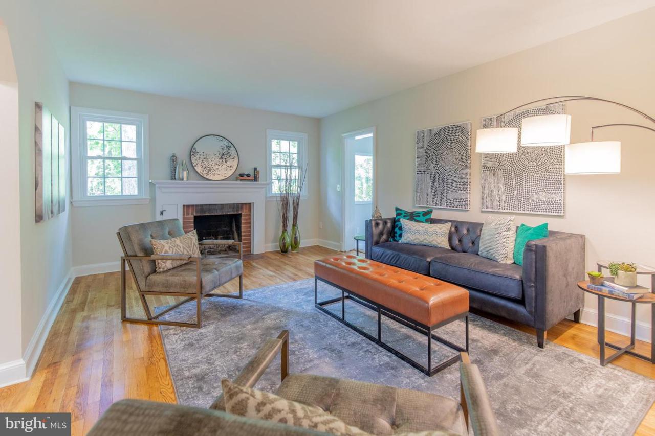 305 Melbourne Avenue - Photo 1