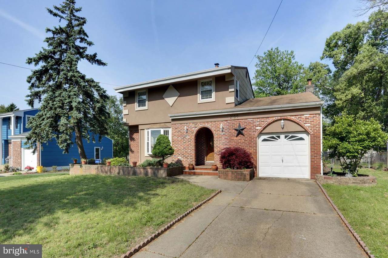 2109 Chestnut Hill Drive - Photo 1