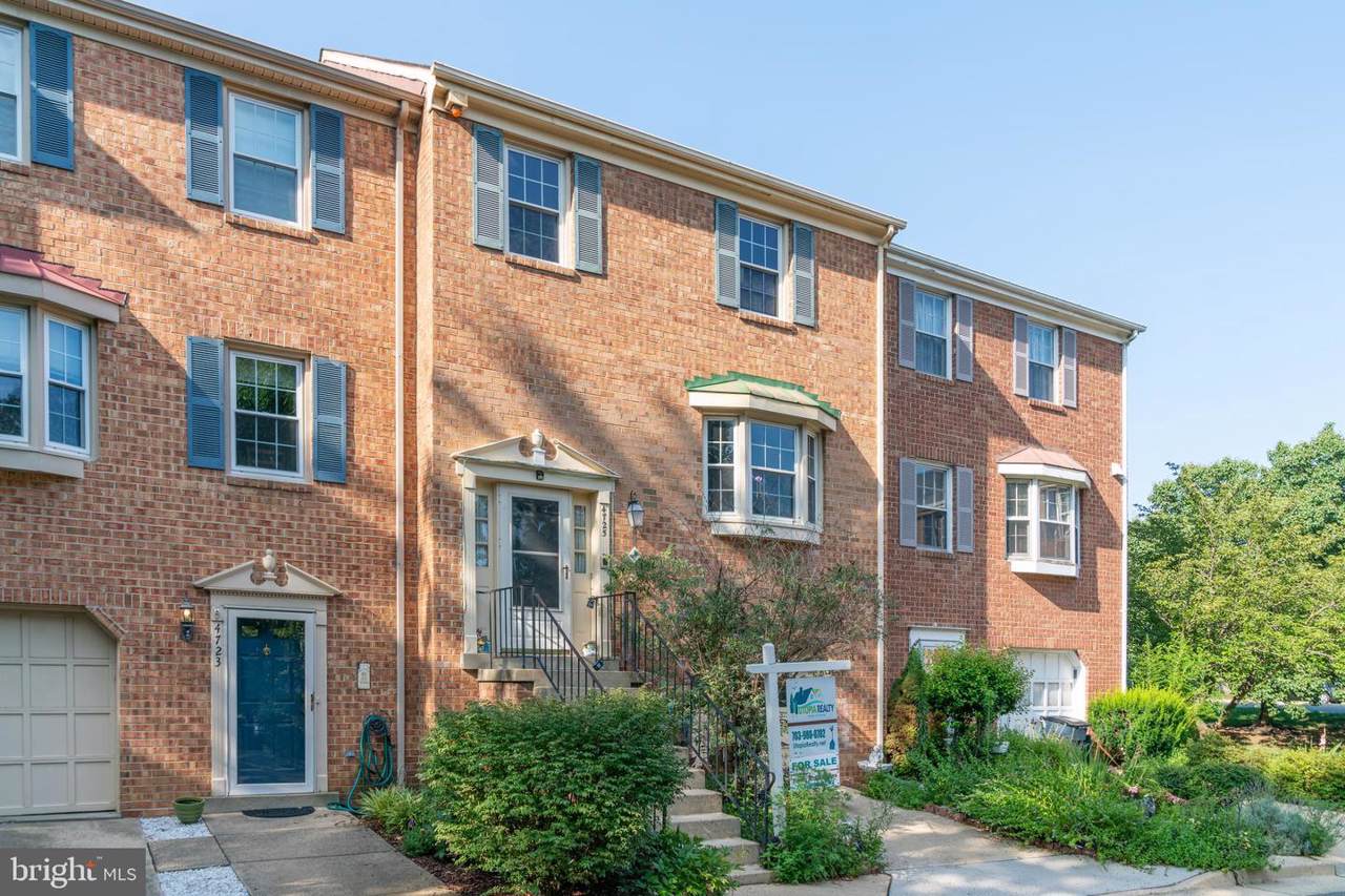 4725 Irvin Square - Photo 1