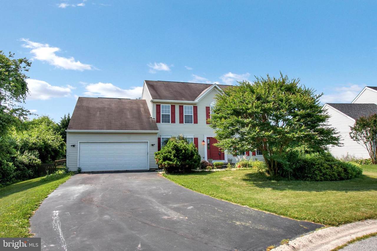 107 Manderly Court - Photo 1