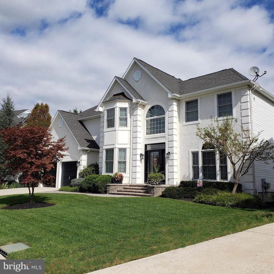 463 Country Club Drive - Photo 1