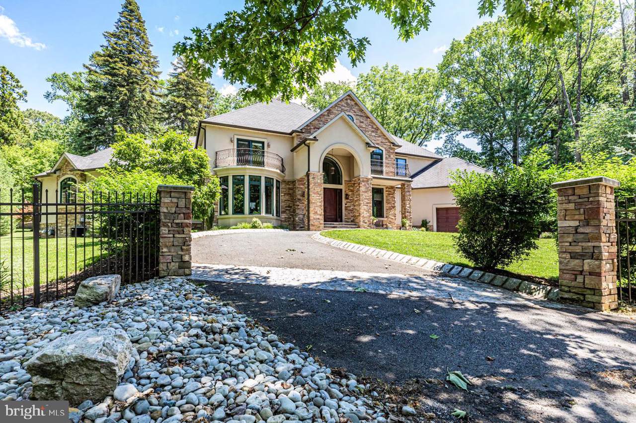 63 Greenhouse Drive - Photo 1