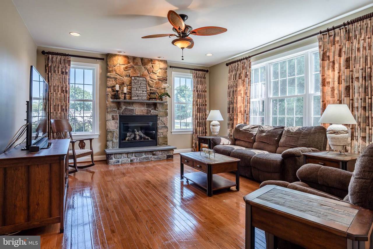 420 Barlow Drive - Photo 1