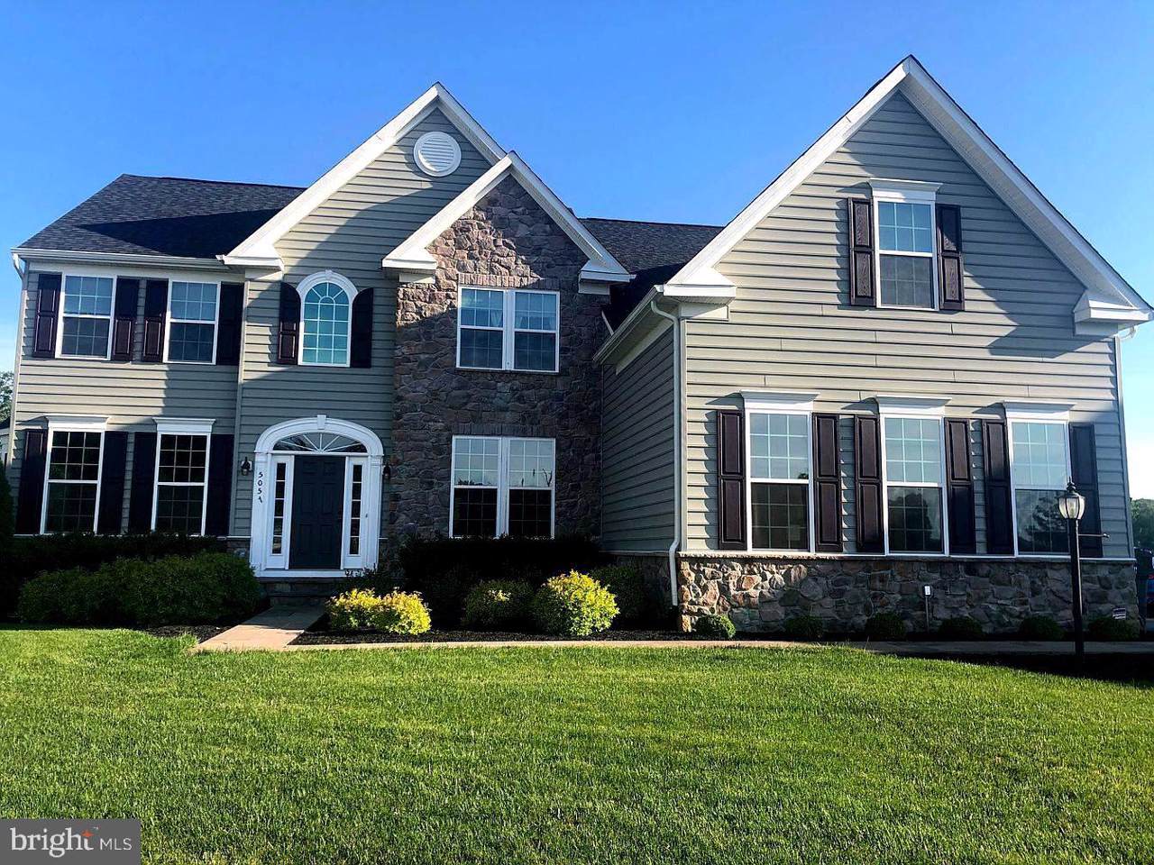 5057 Parkside Court - Photo 1
