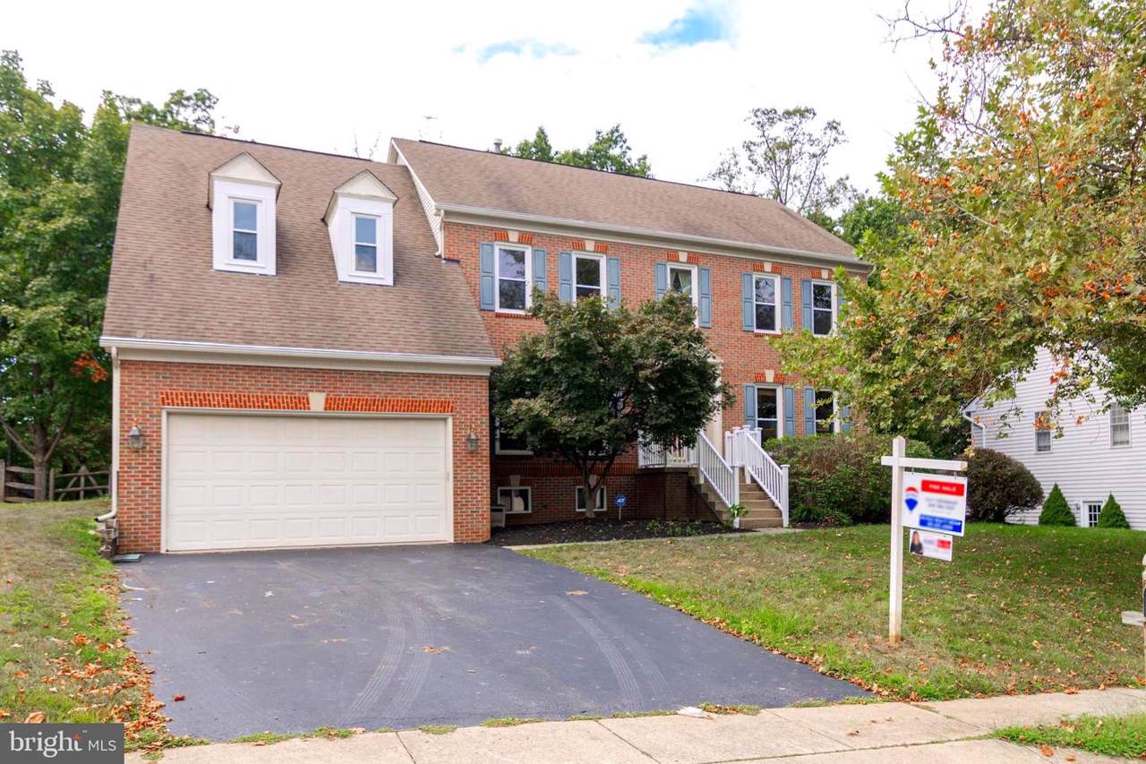 6149 Fieldcrest Drive - Photo 1