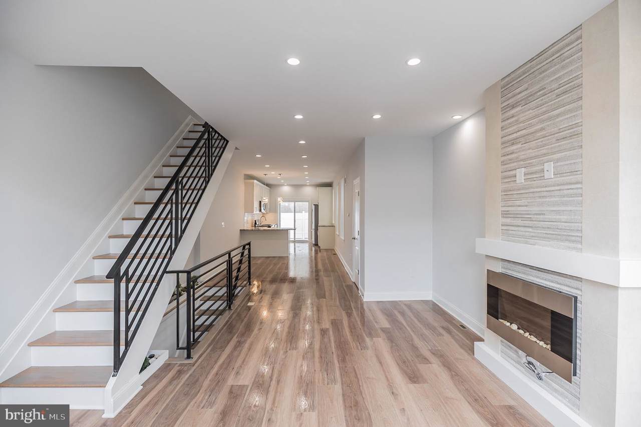 1812 20TH Street - Photo 1