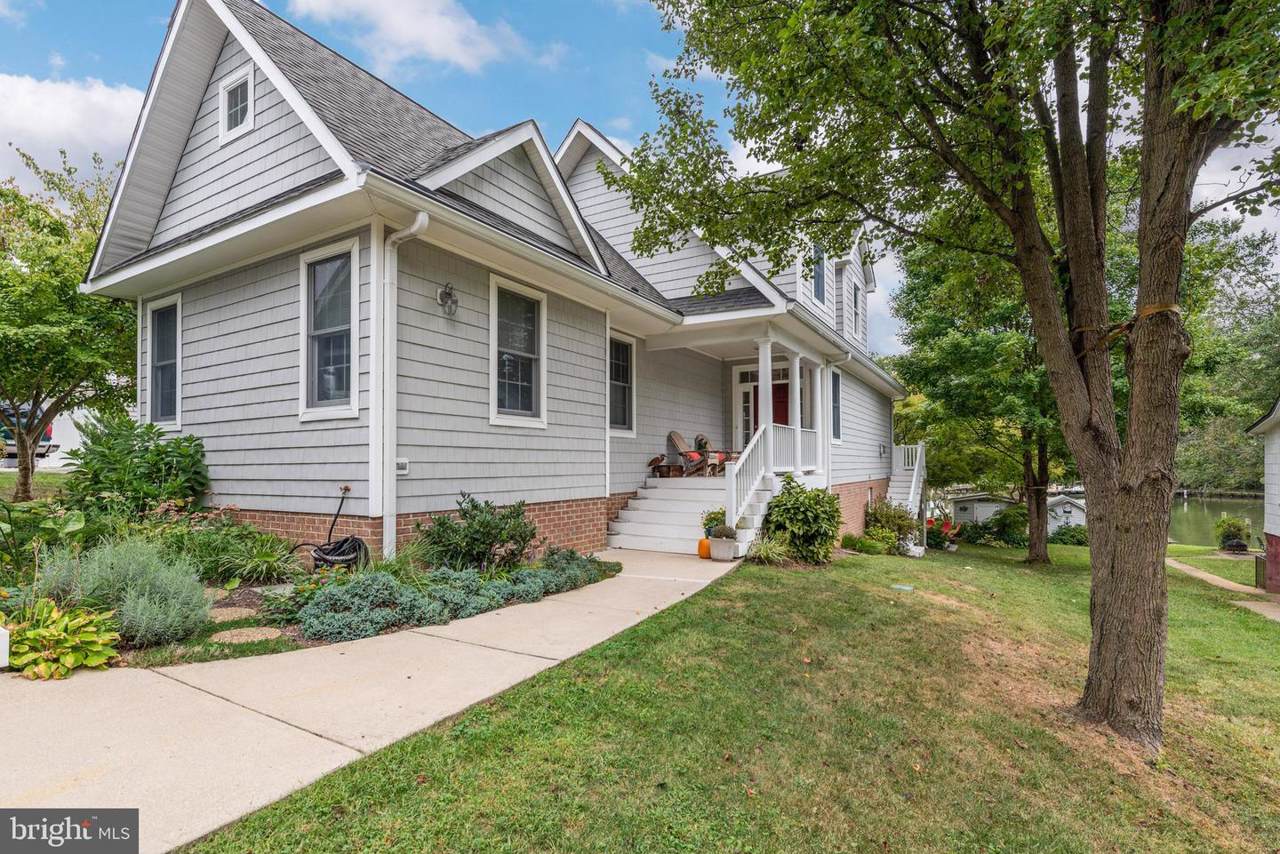 689 Red Cedar Road - Photo 1