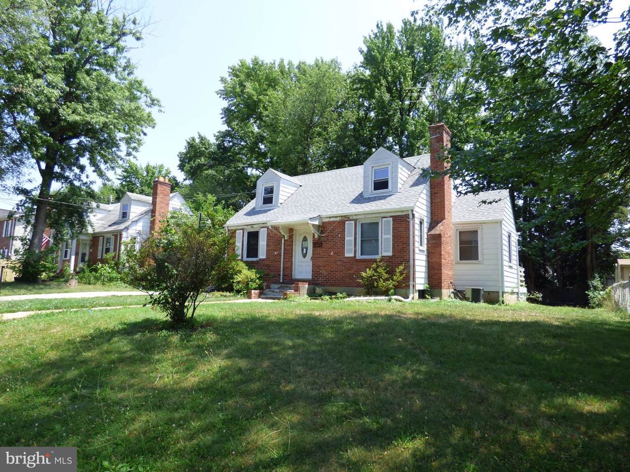6711 Farragut Avenue - Photo 1