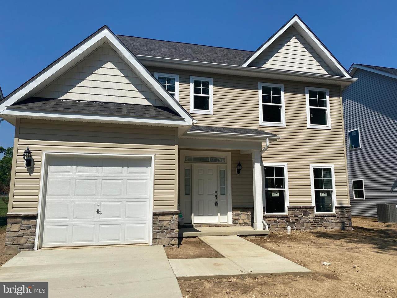 5 Stuart Place - Photo 1