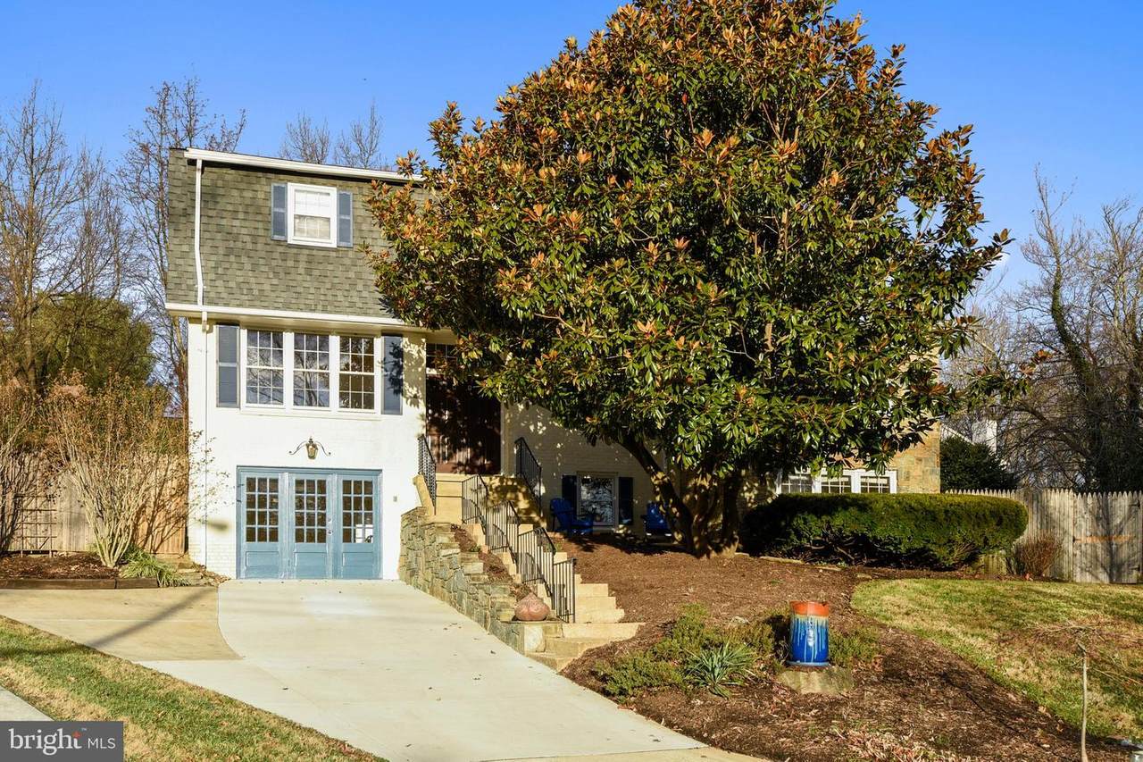 7 Van Dyck Court - Photo 1