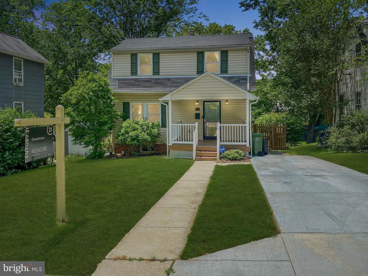 5914 Brackenridge Avenue - Photo 1