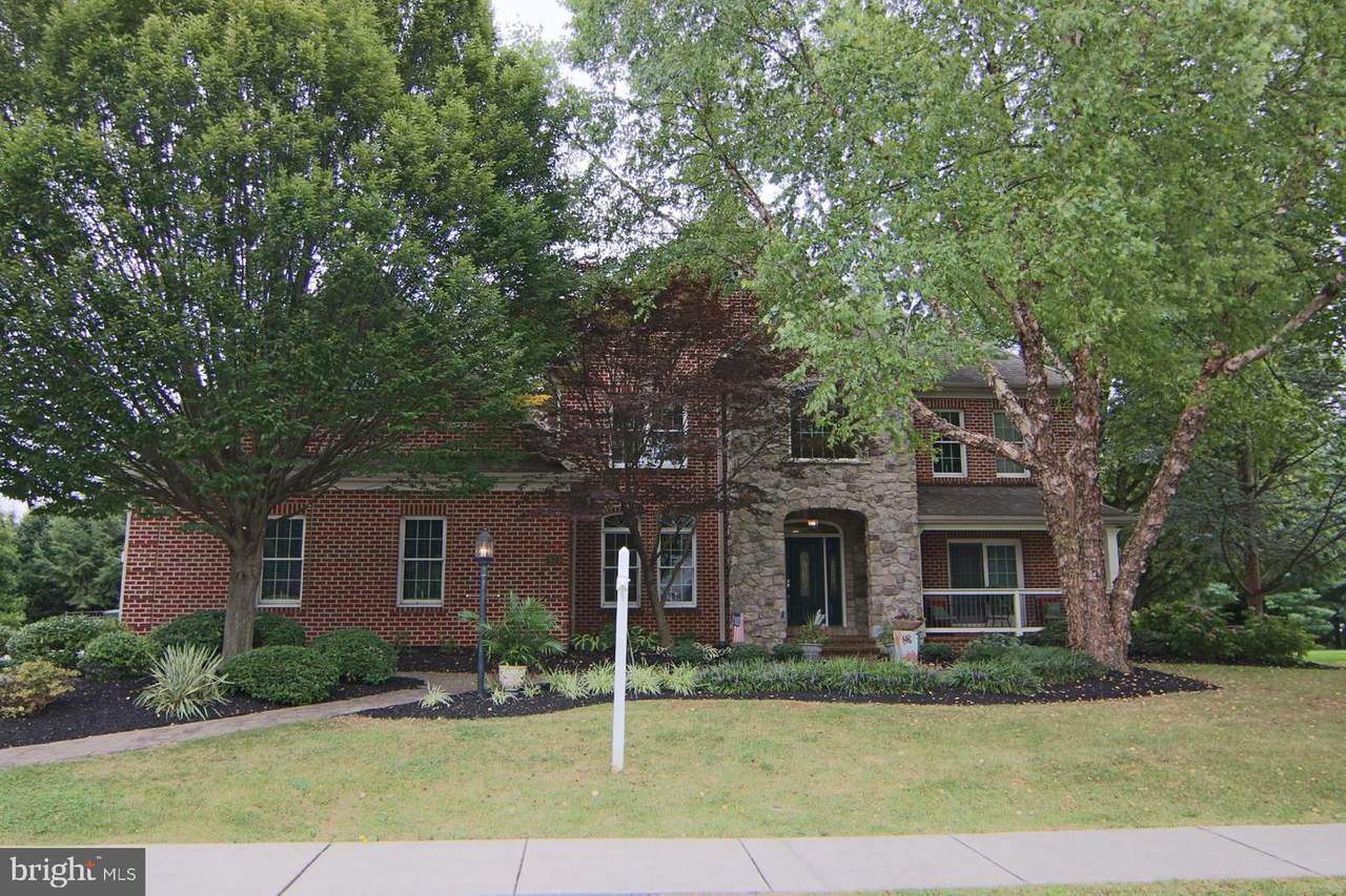 323 Candlelight Drive - Photo 1