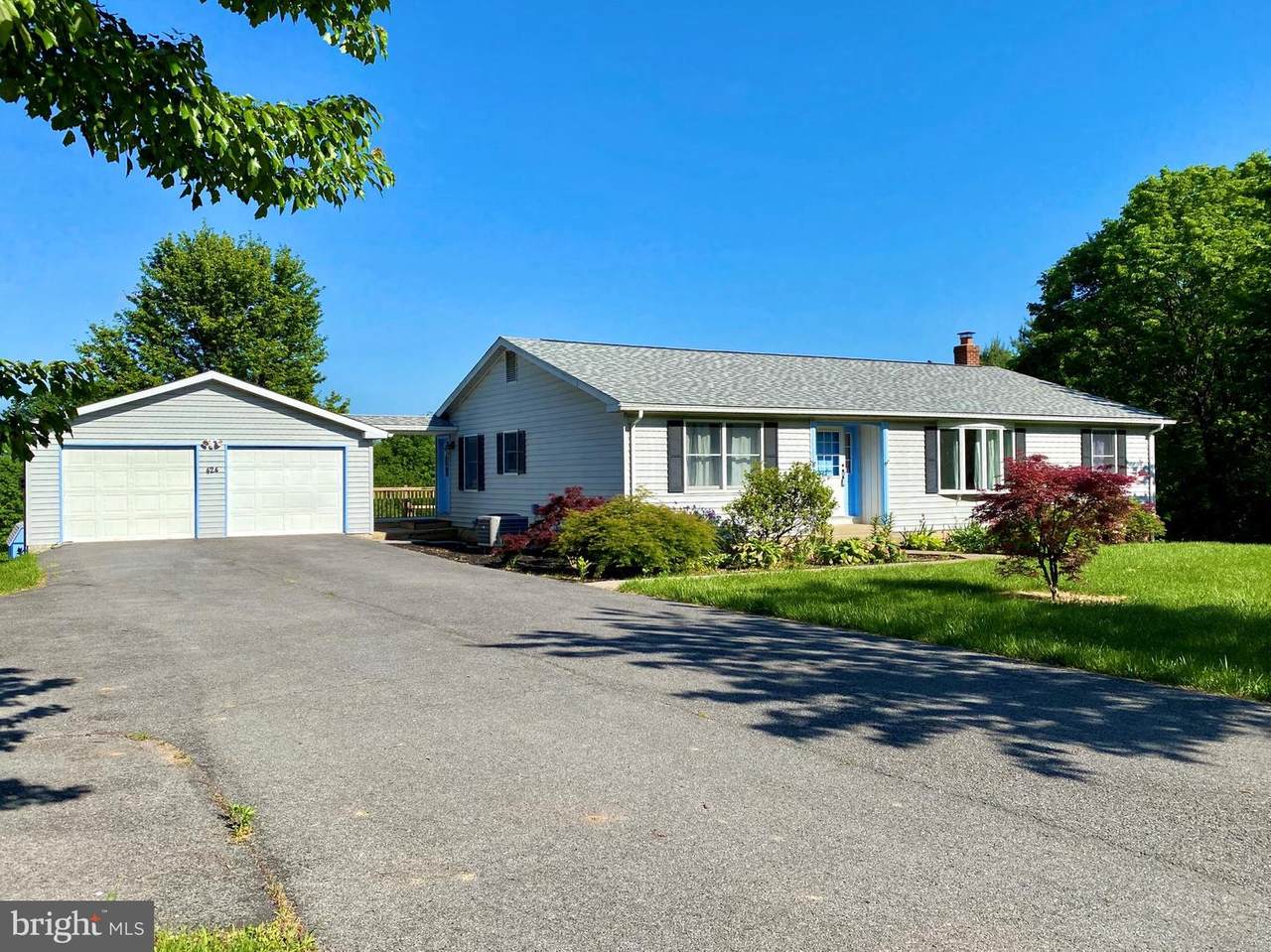 424 Pembroke Way - Photo 1