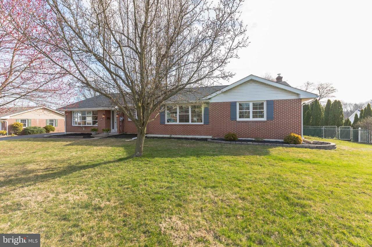 655 Locust Street - Photo 1