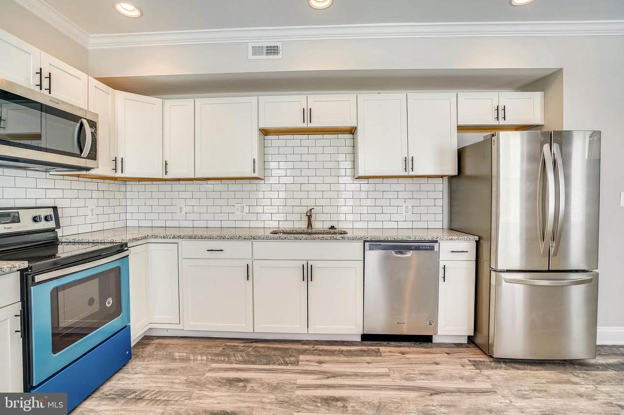 2521 Ashland Avenue - Photo 1