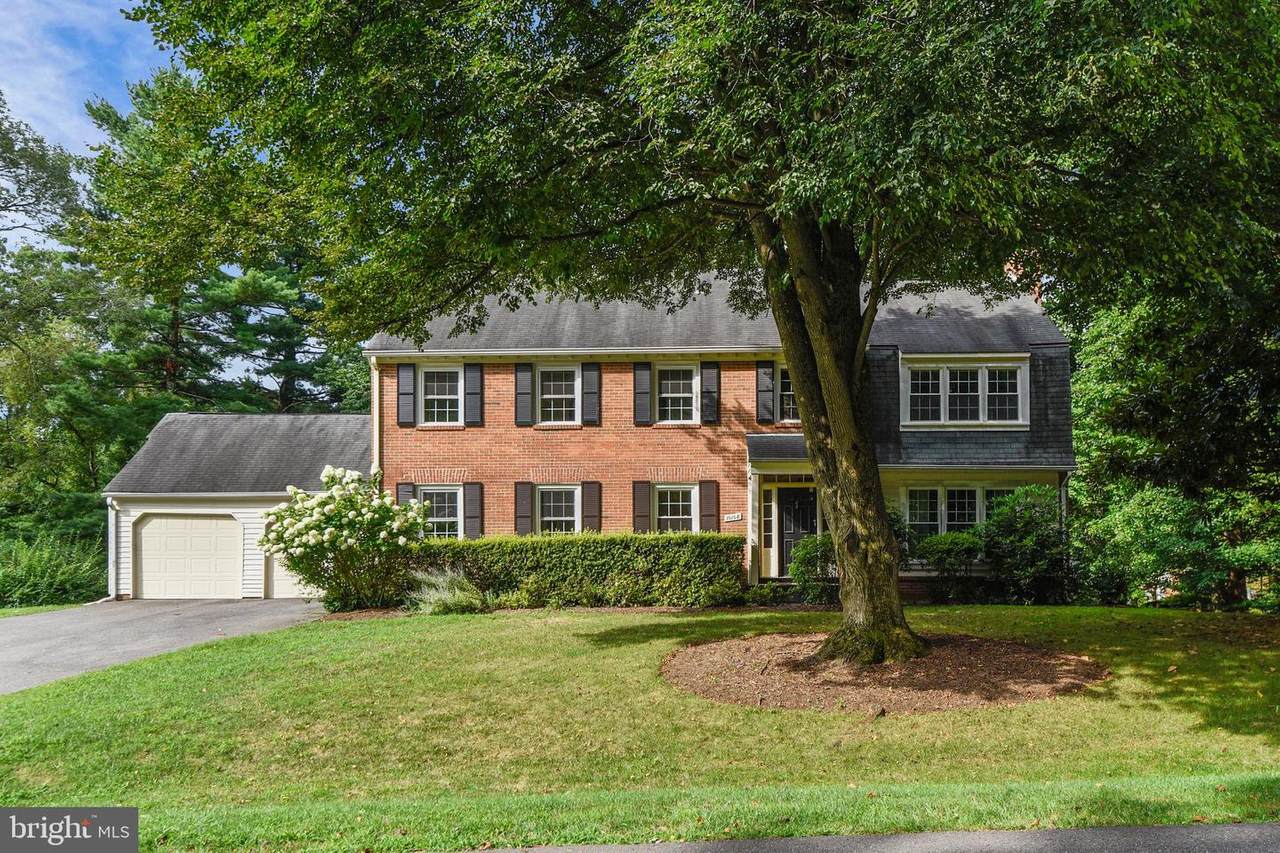 10108 Donegal Court - Photo 1
