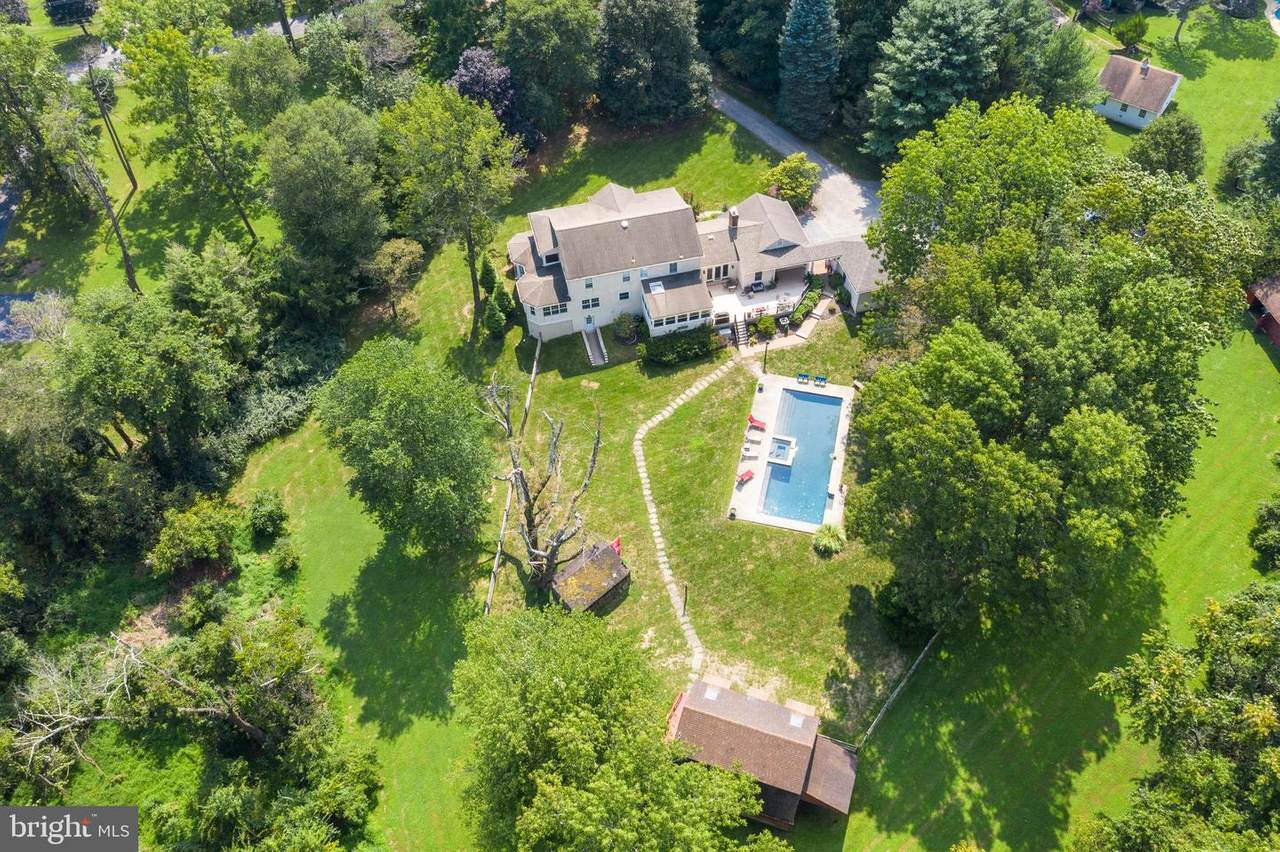 138 Davis Road - Photo 1