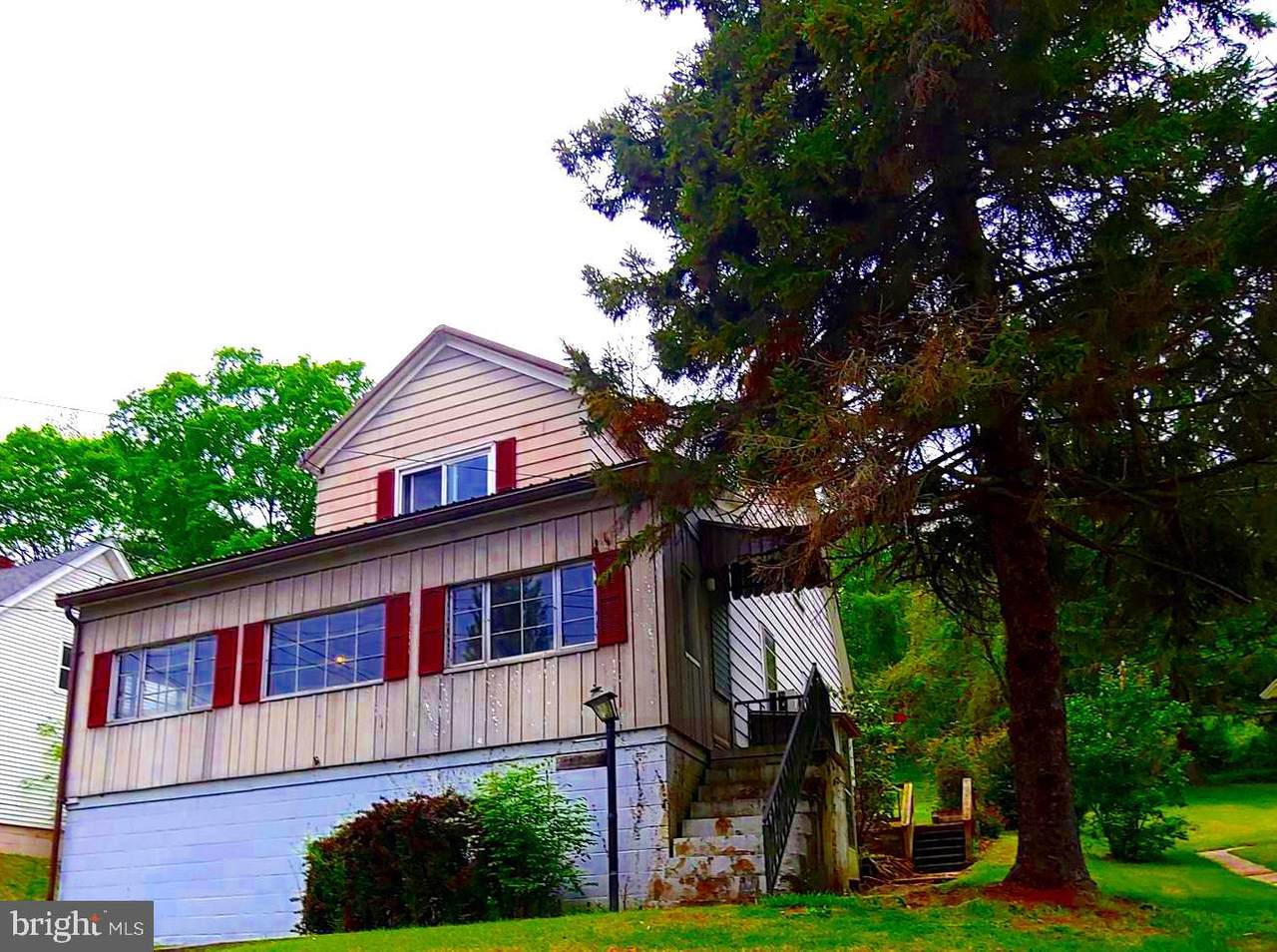 260 Wood Street - Photo 1