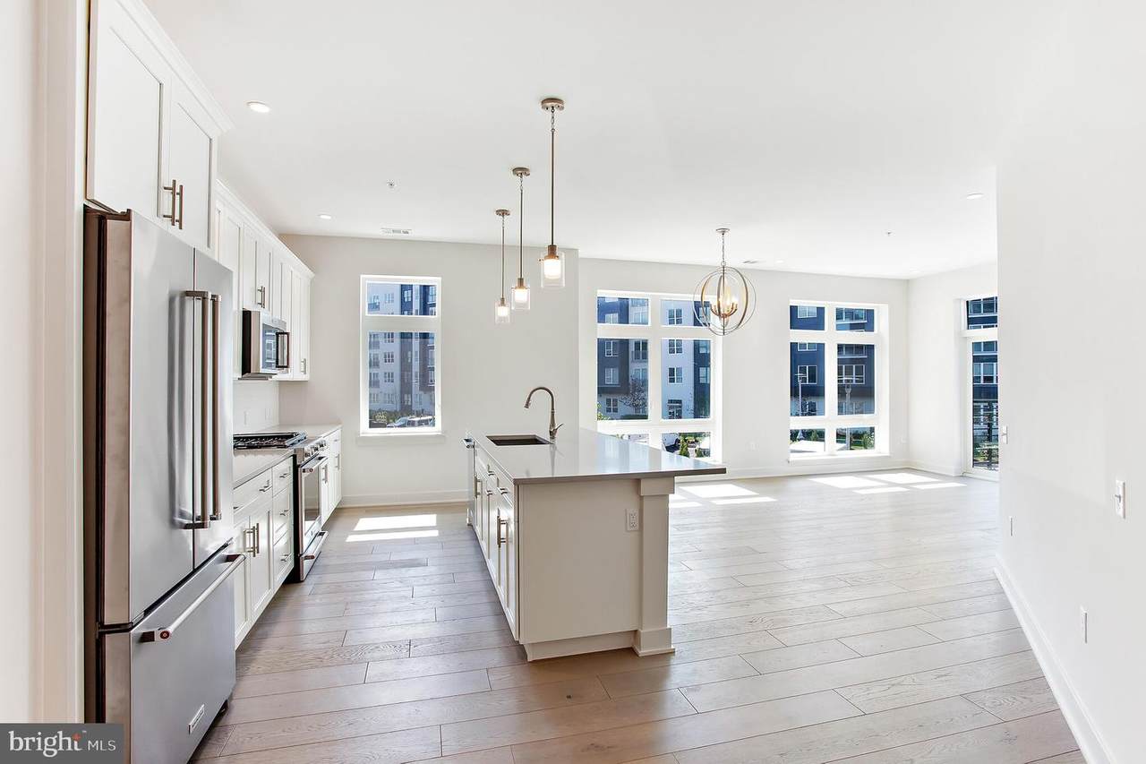 575 Goddard Boulevard - Photo 1