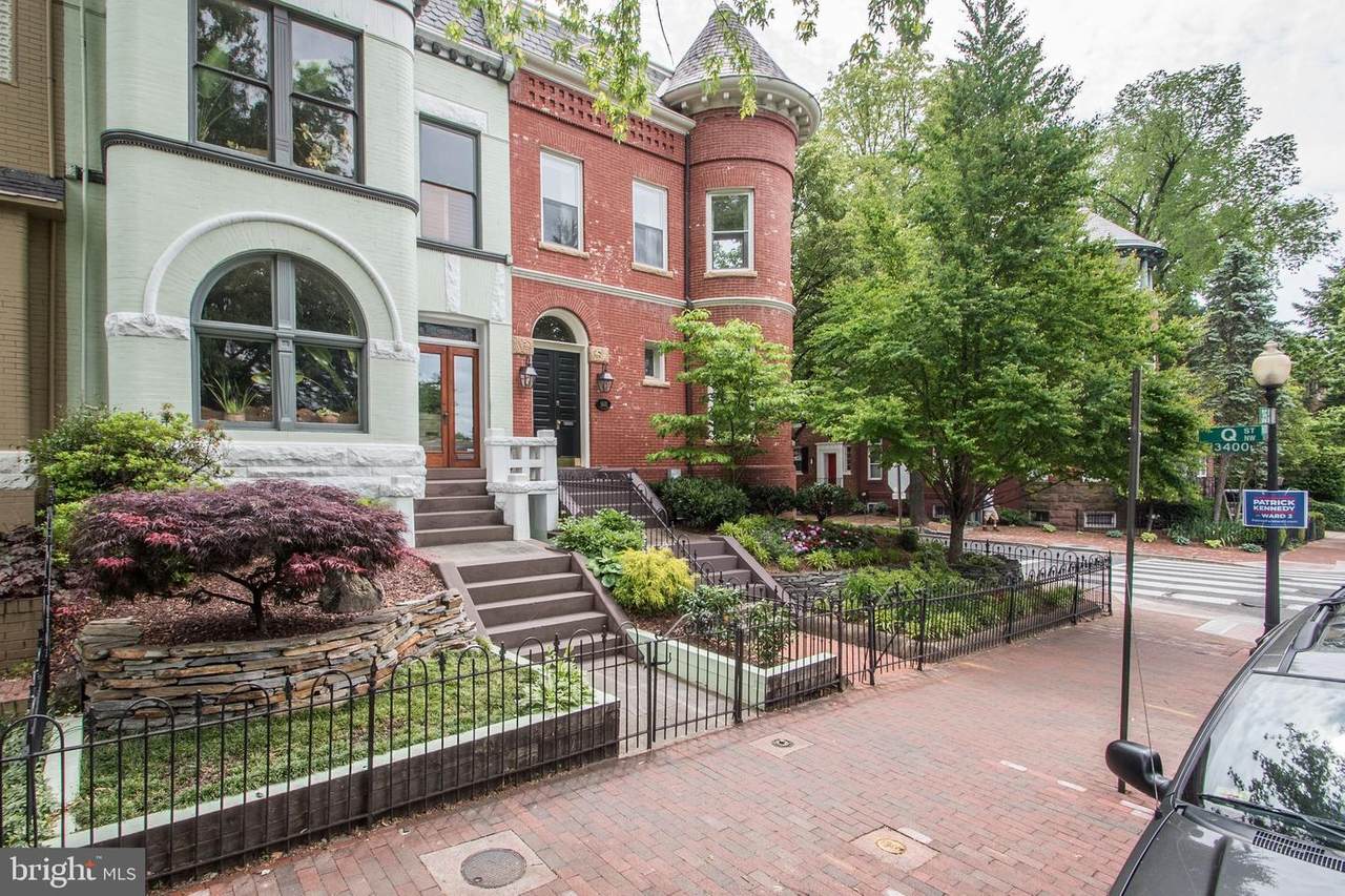 1601 35TH Street - Photo 1