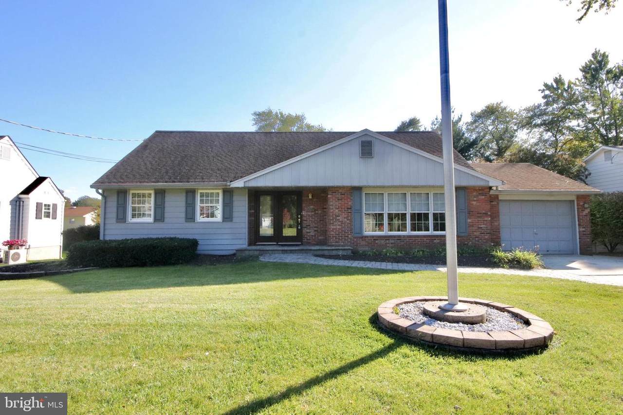 300 Wilson Avenue - Photo 1