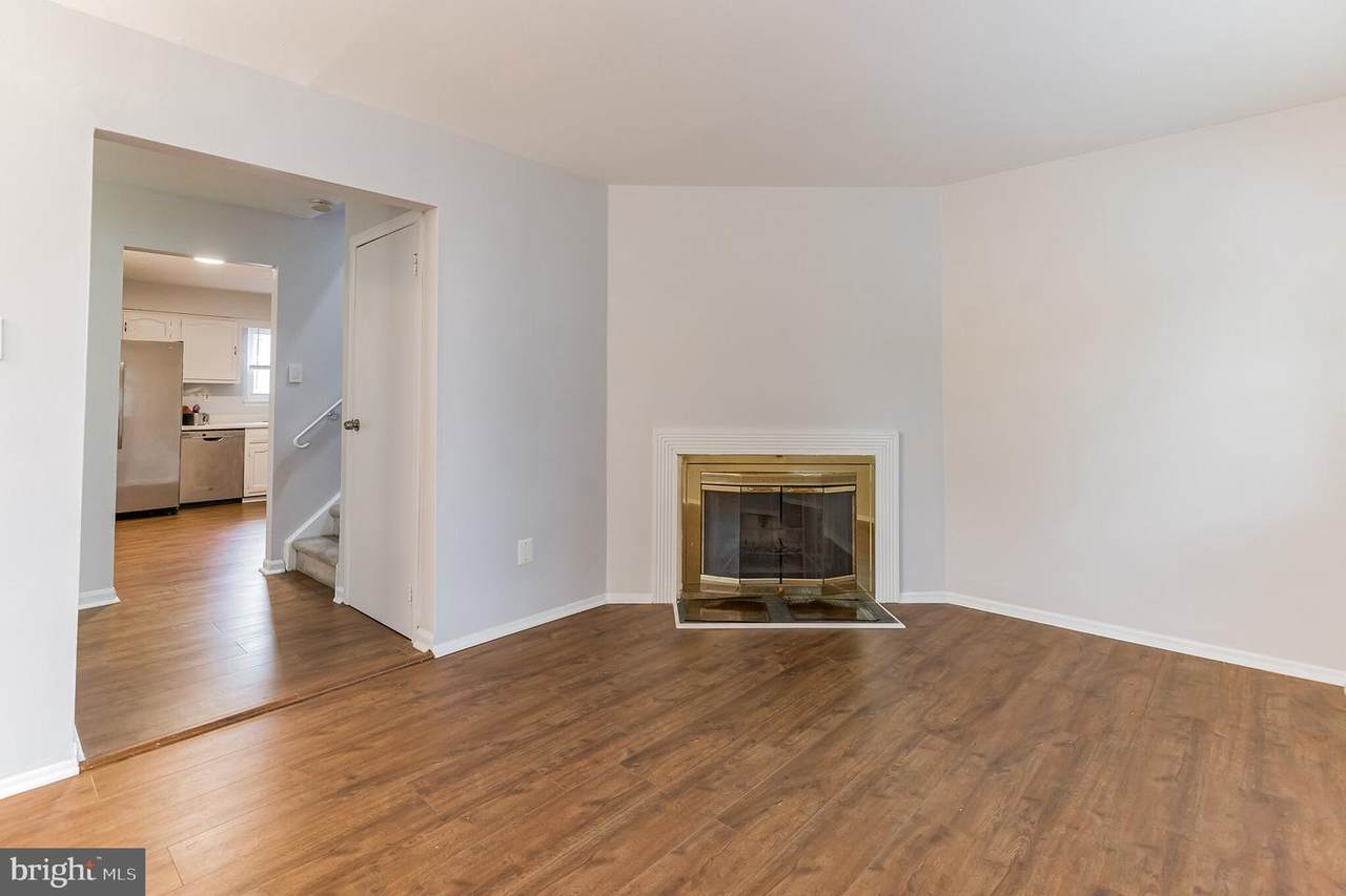400 Rutgers Court - Photo 1