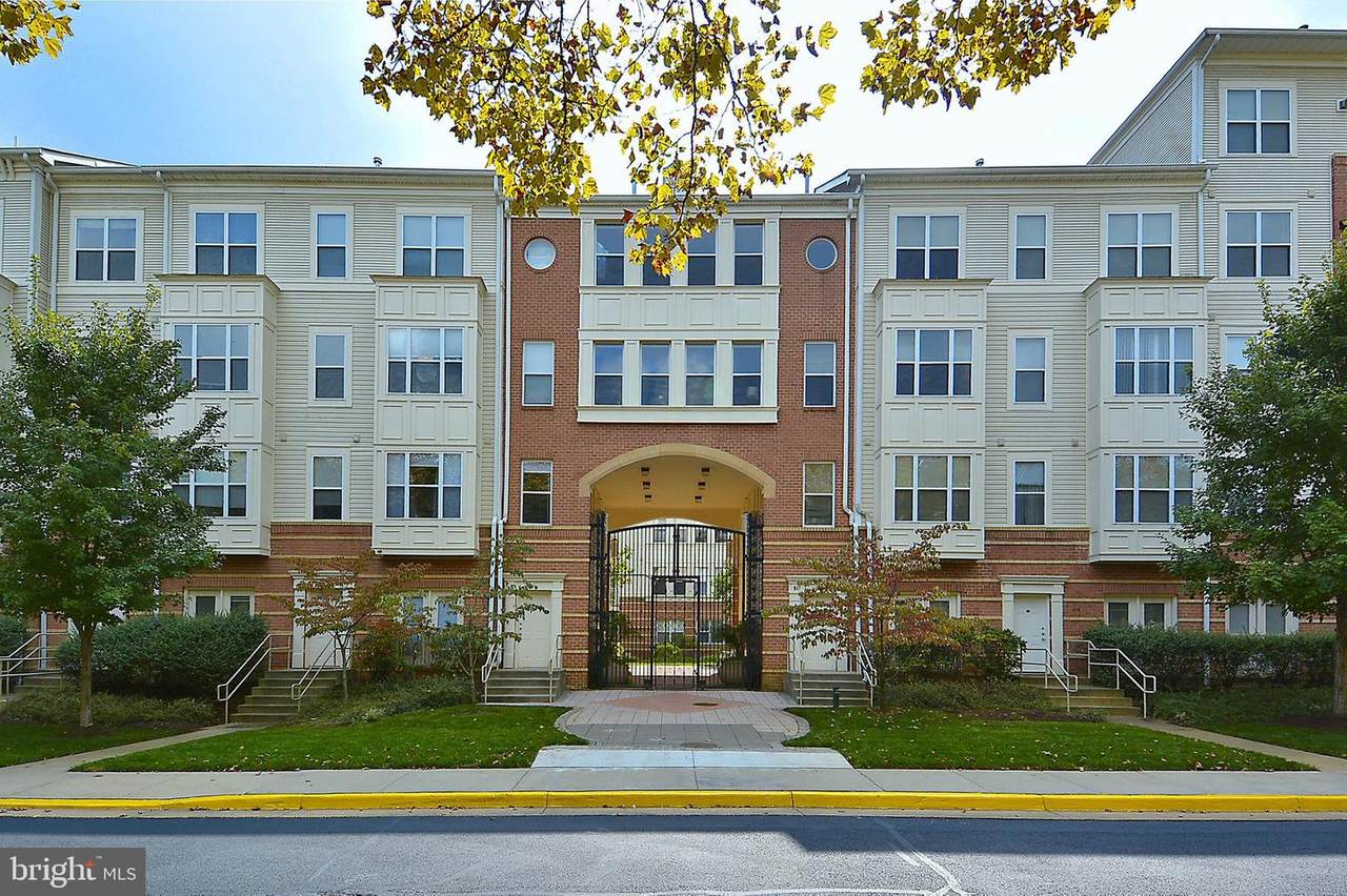 9486 Virginia Center Boulevard - Photo 1