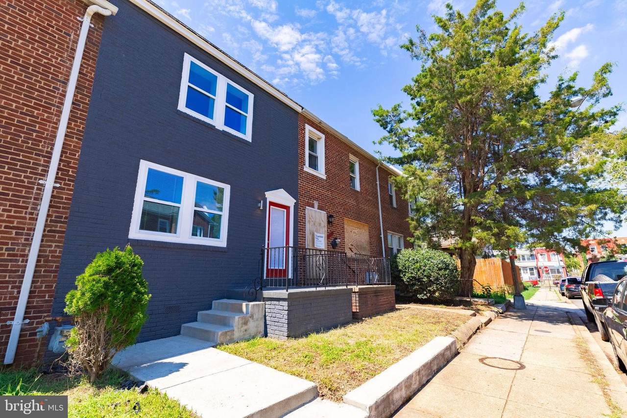 1022 18TH Street - Photo 1