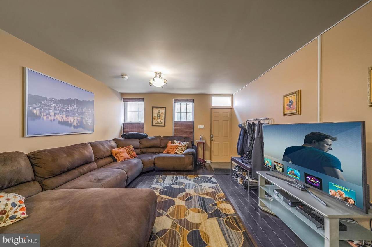 2132 Pemberton Street - Photo 1