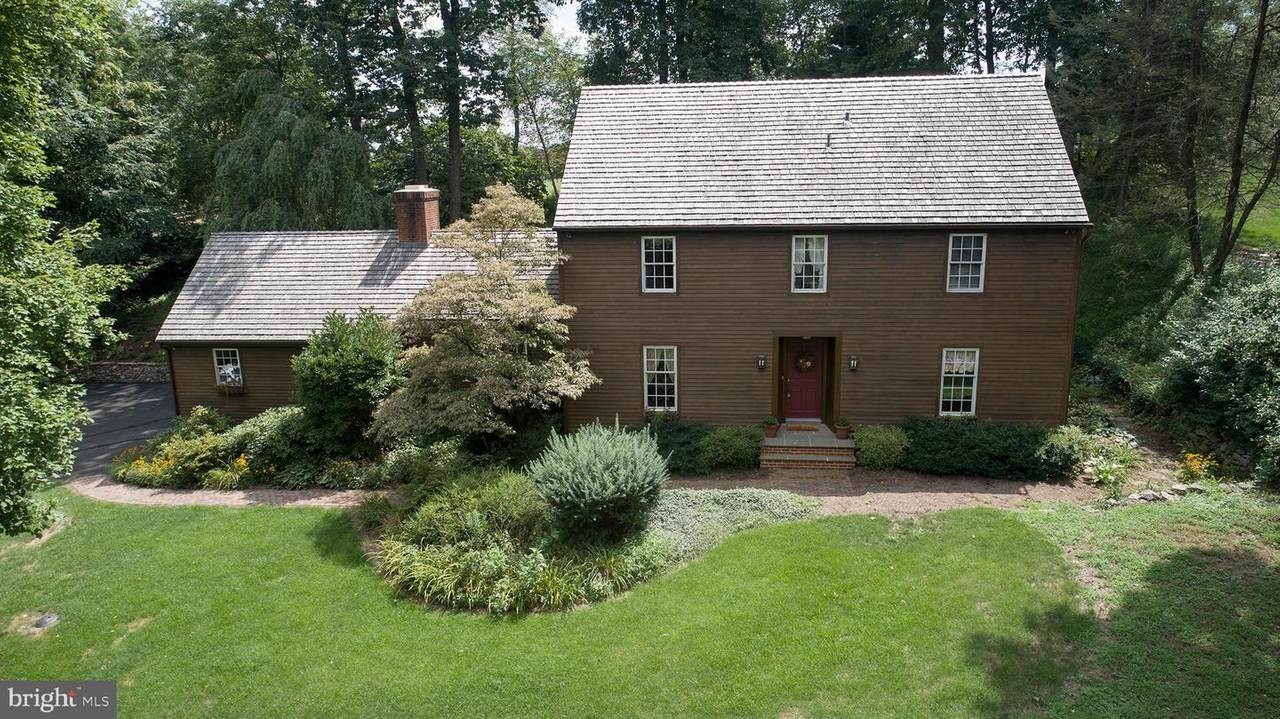 1556 Woodhaven Drive - Photo 1