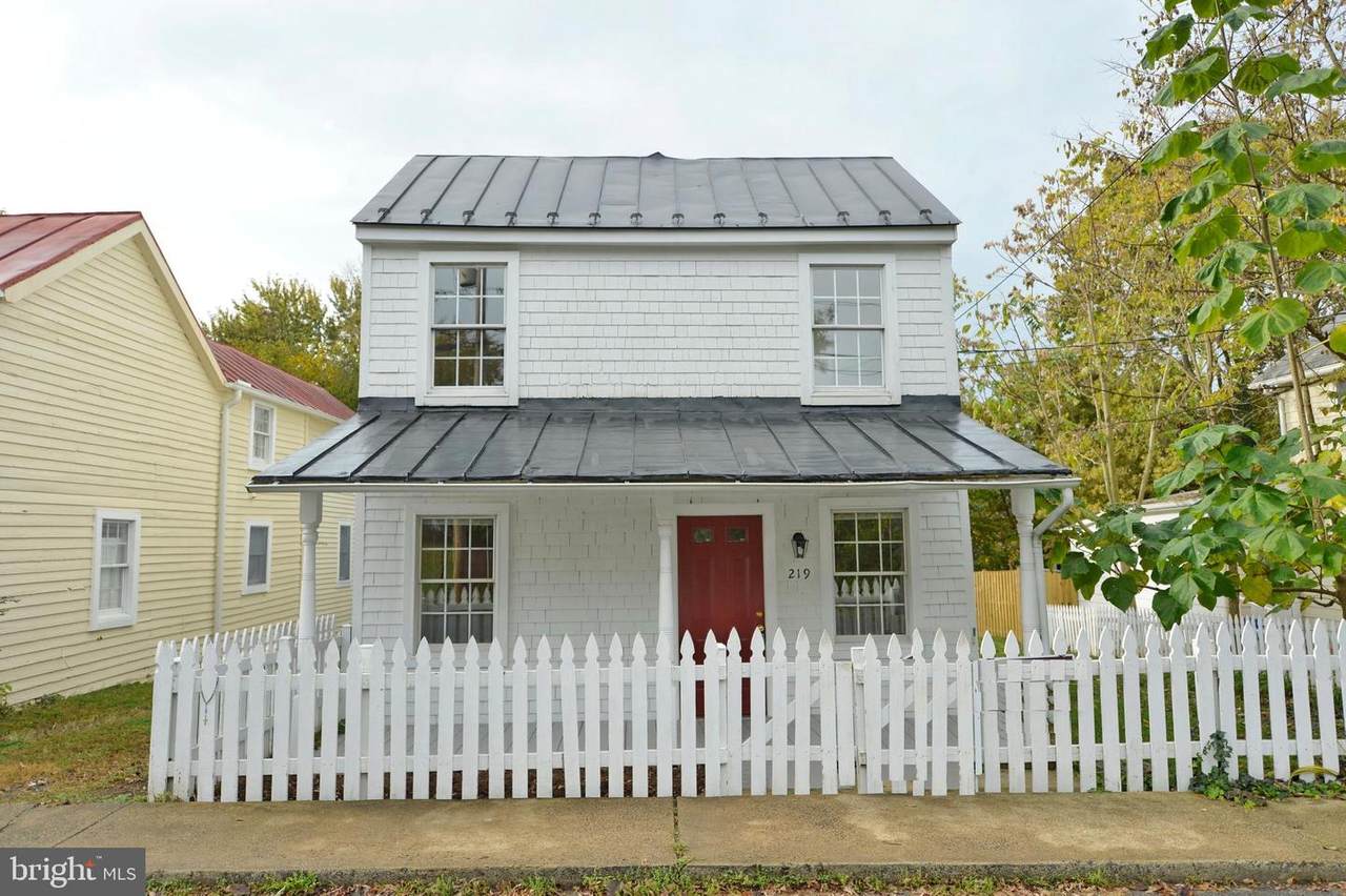 219 South Street - Photo 1