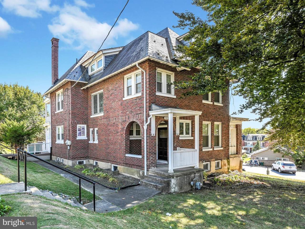 721 29TH Street - Photo 1