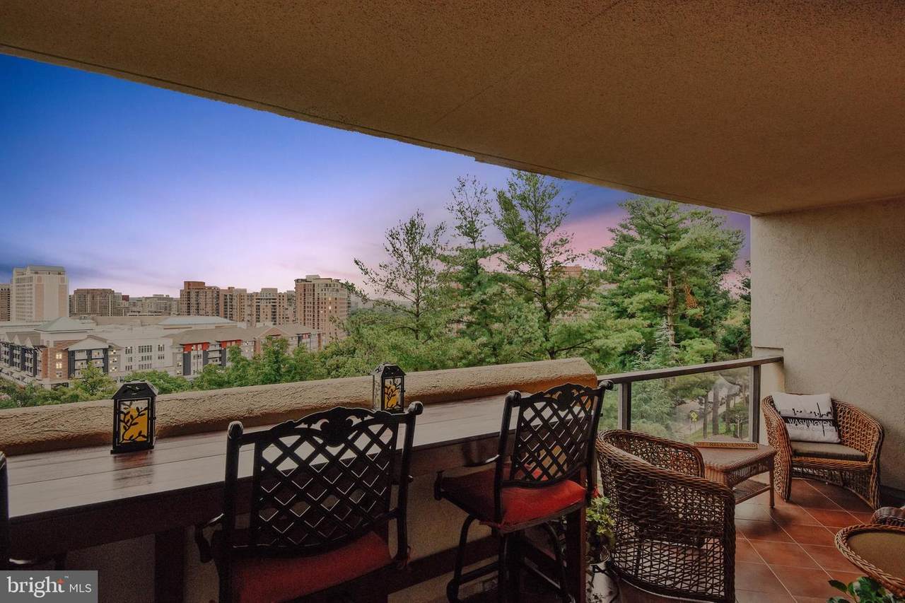 1101 Arlington Ridge Road - Photo 1