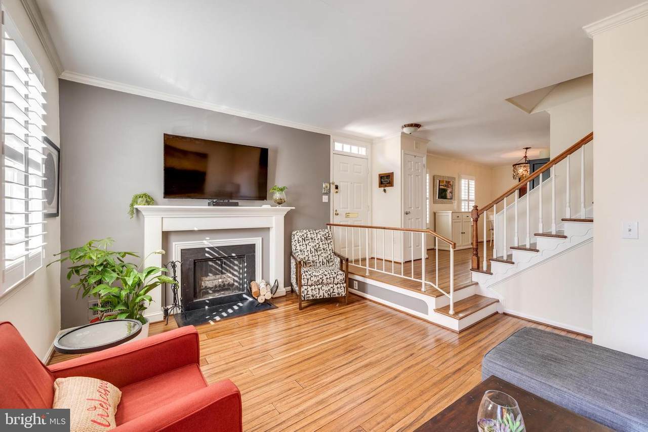 949 Pitt Street - Photo 1