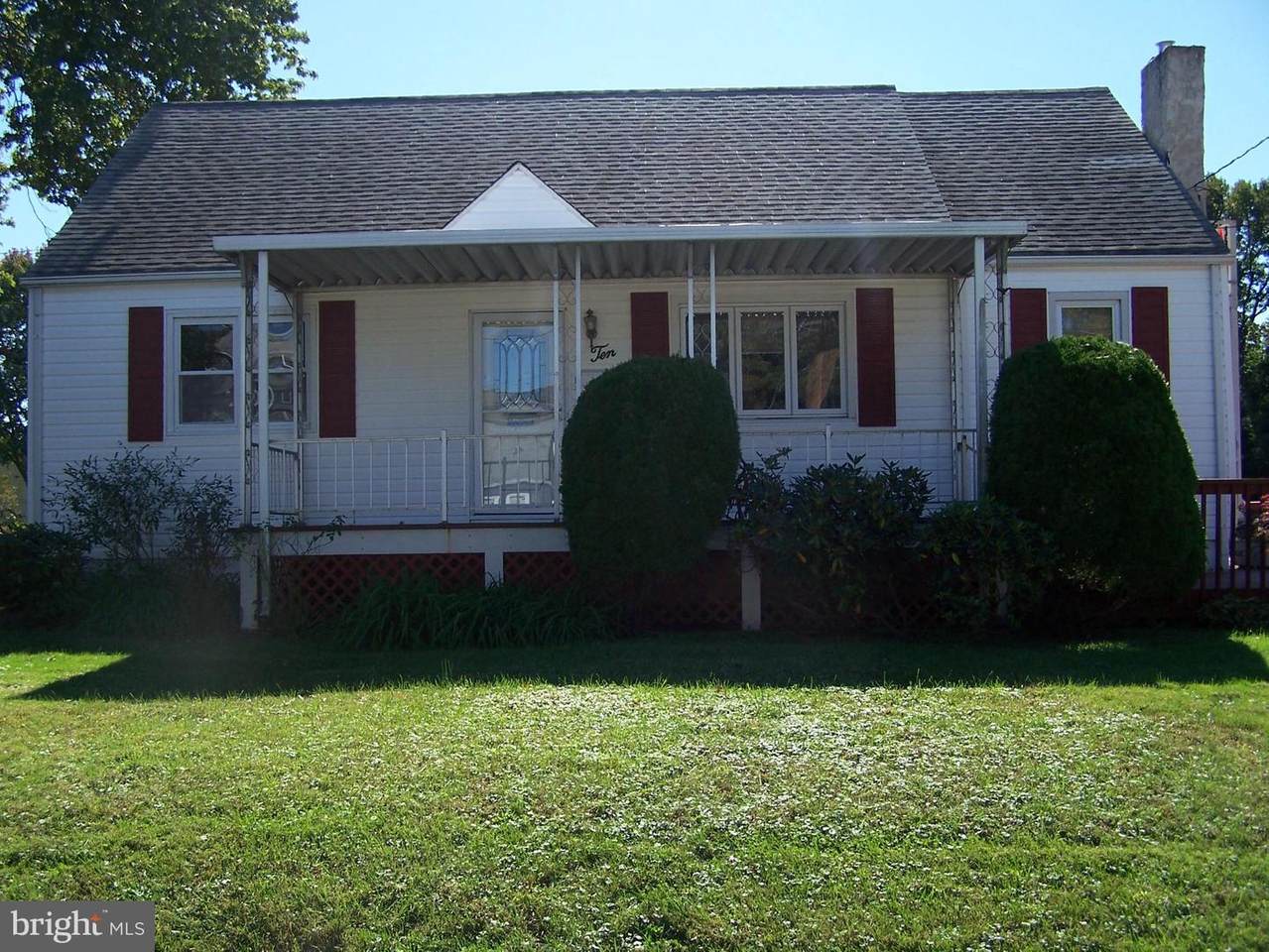 10 Gradwell Avenue - Photo 1