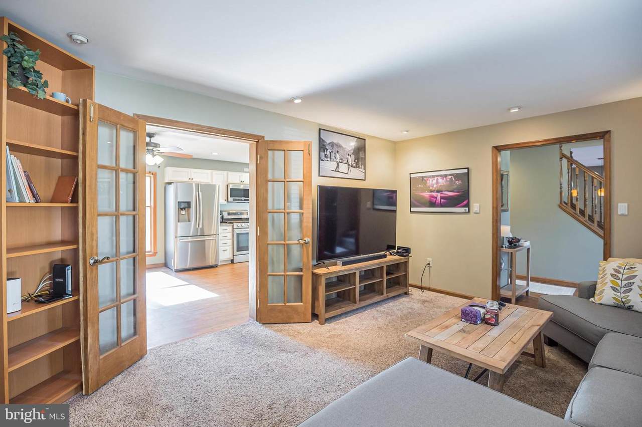 218 4TH Street - Photo 1
