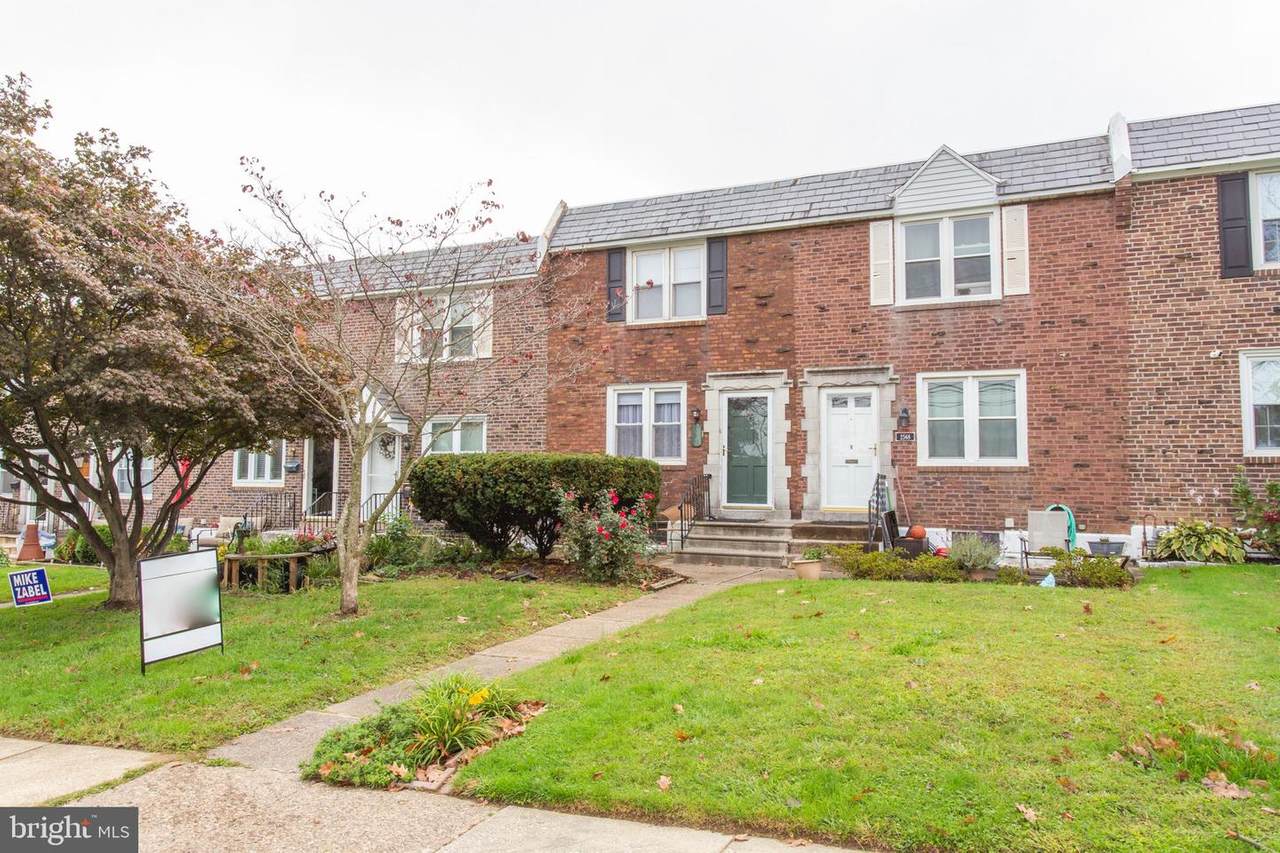 2566 Bond Avenue - Photo 1