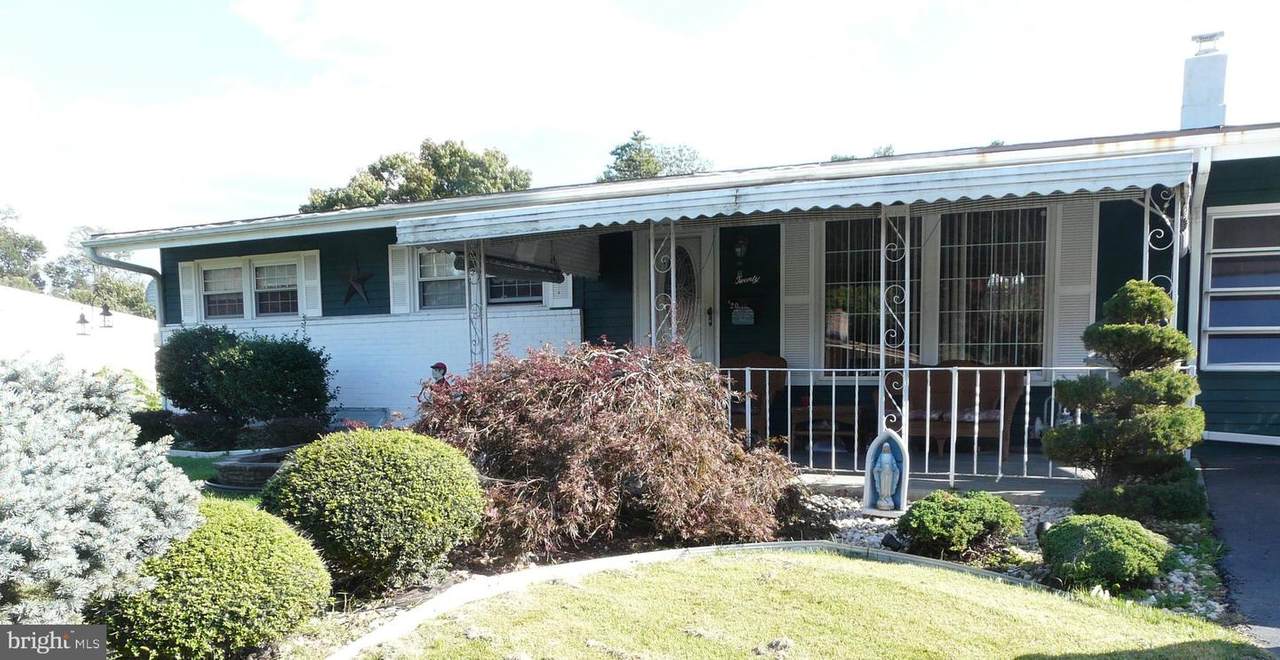20 Robin Hood Lane - Photo 1