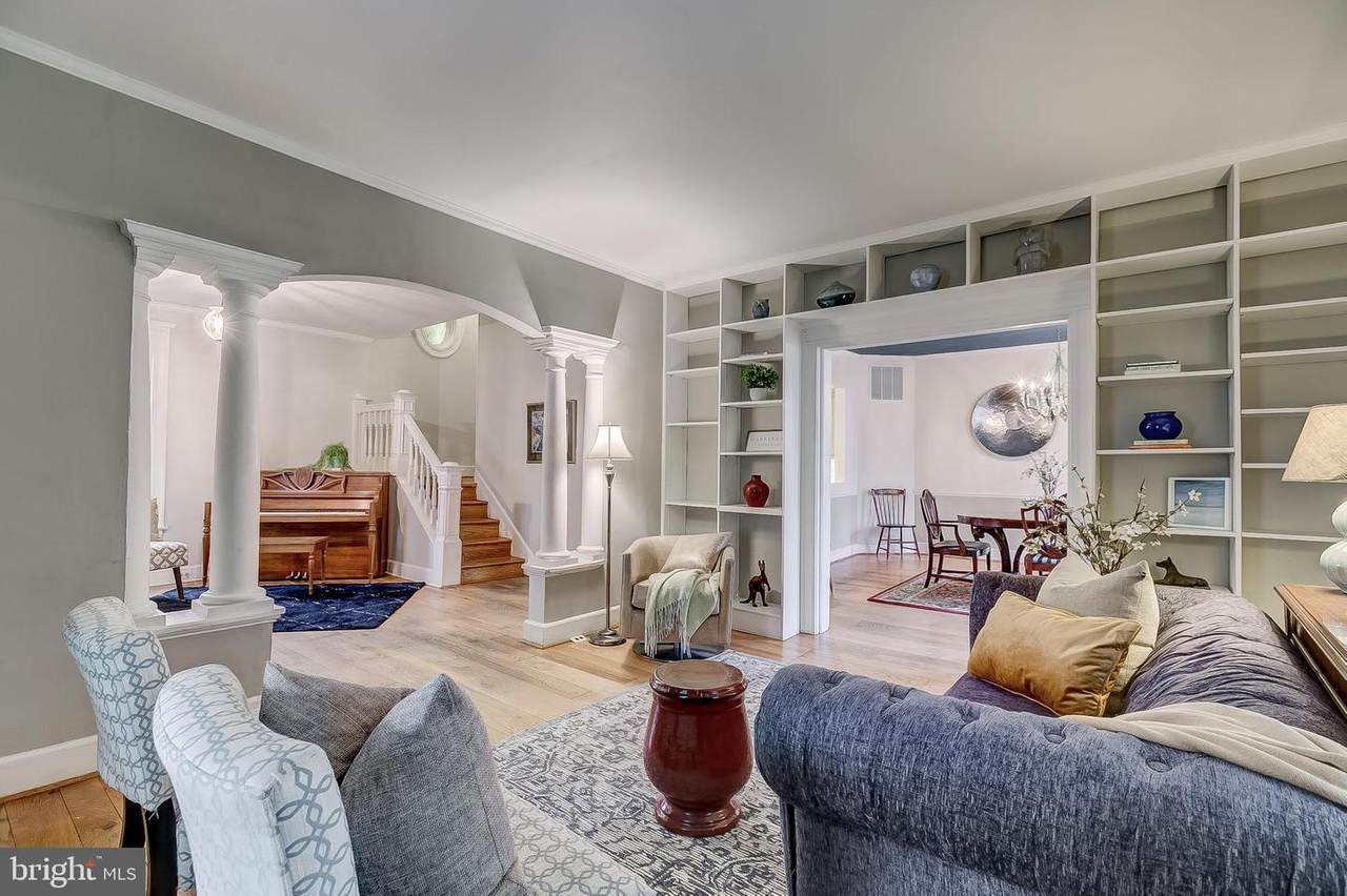 302 Wyndhurst Avenue - Photo 1
