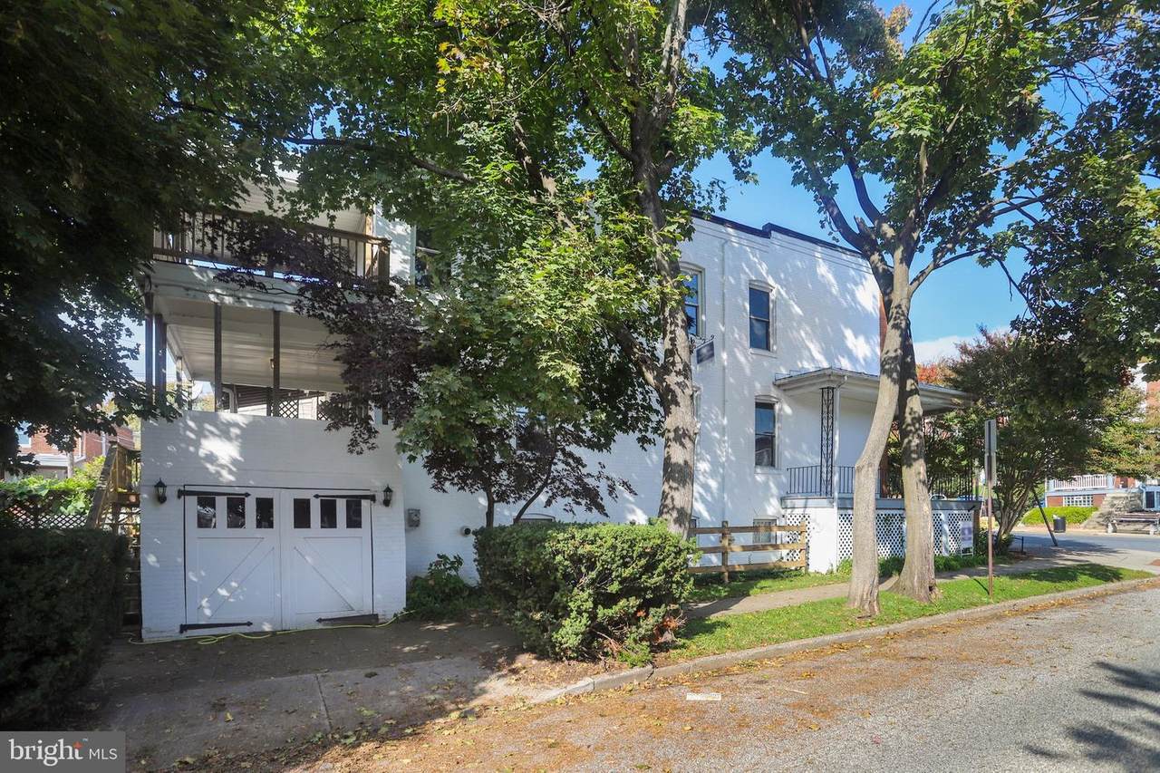 4134 Falls Road - Photo 1