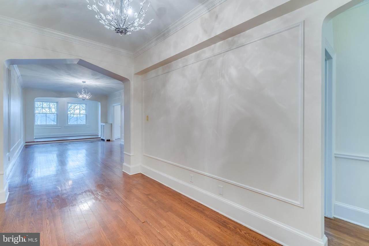 2737 Devonshire Place - Photo 1