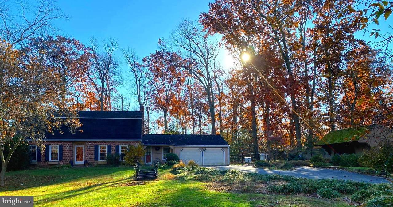 1820 Green Briar Drive - Photo 1