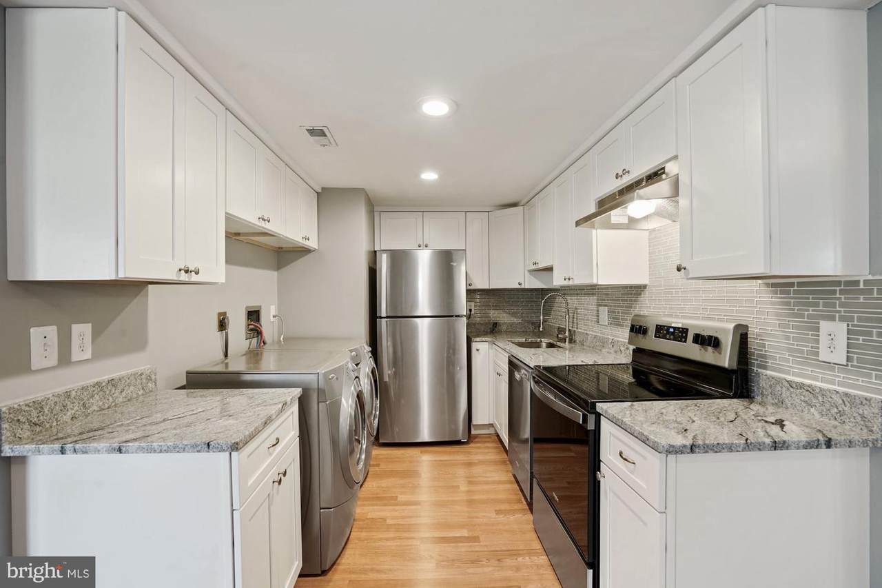 1910 Ardenwood Terrace - Photo 1