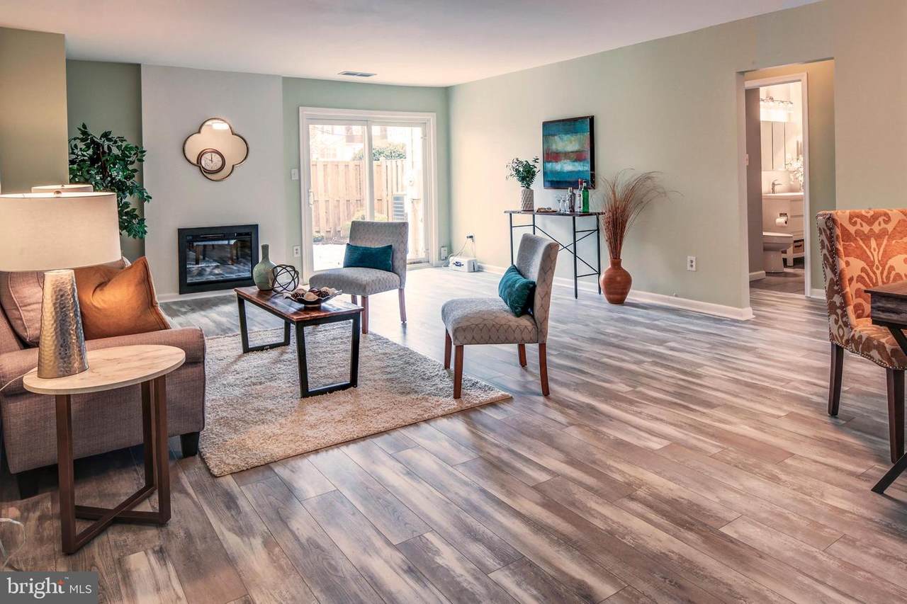 1665 Hart Court - Photo 1
