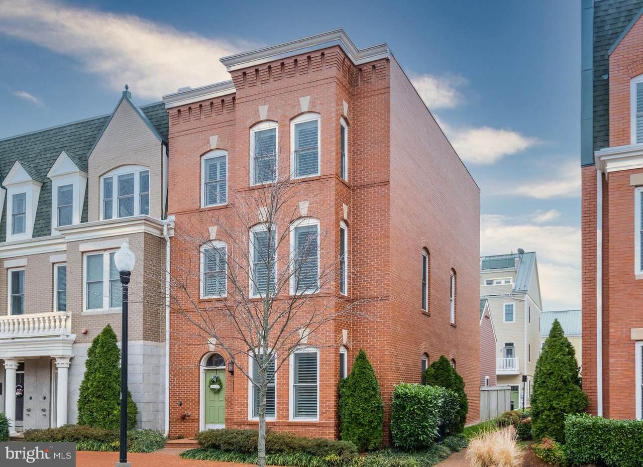 721 Custis Avenue - Photo 1