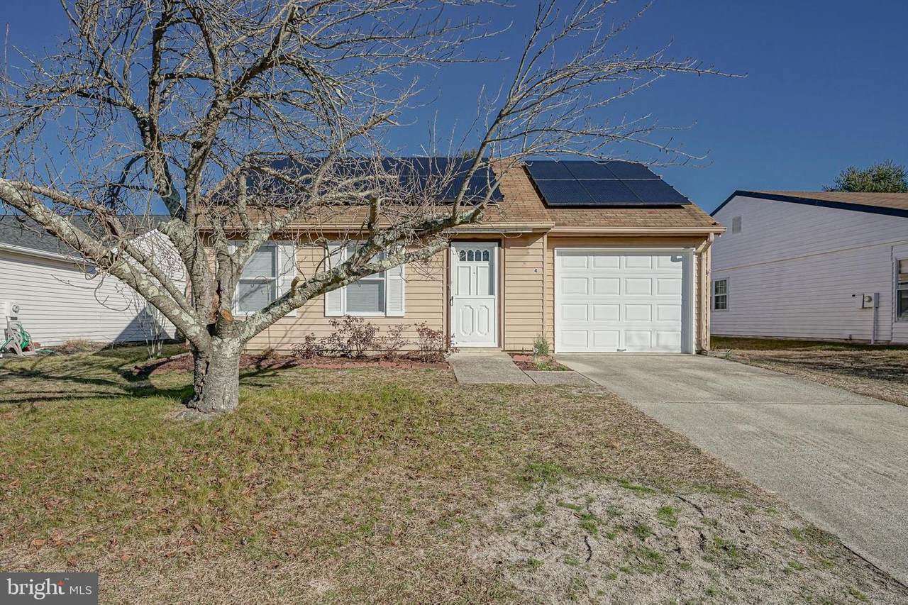 4 New Castle Drive - Photo 1