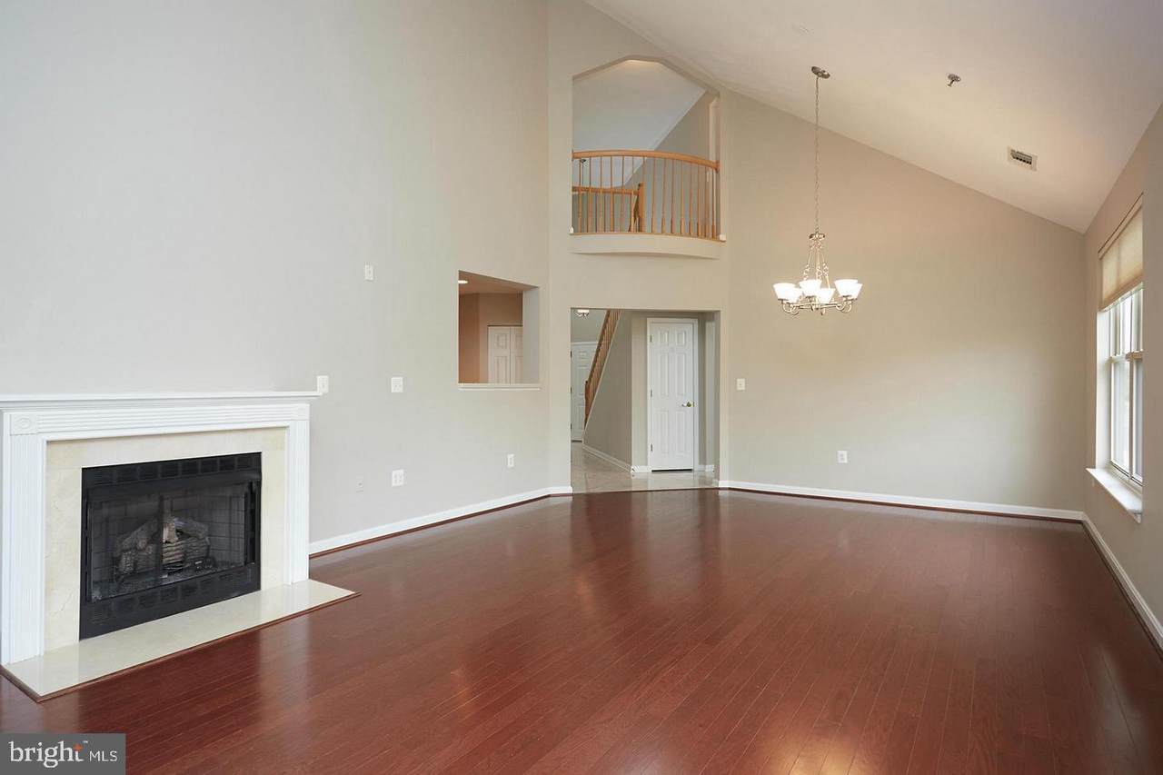 1860 Stratford Park Place - Photo 1