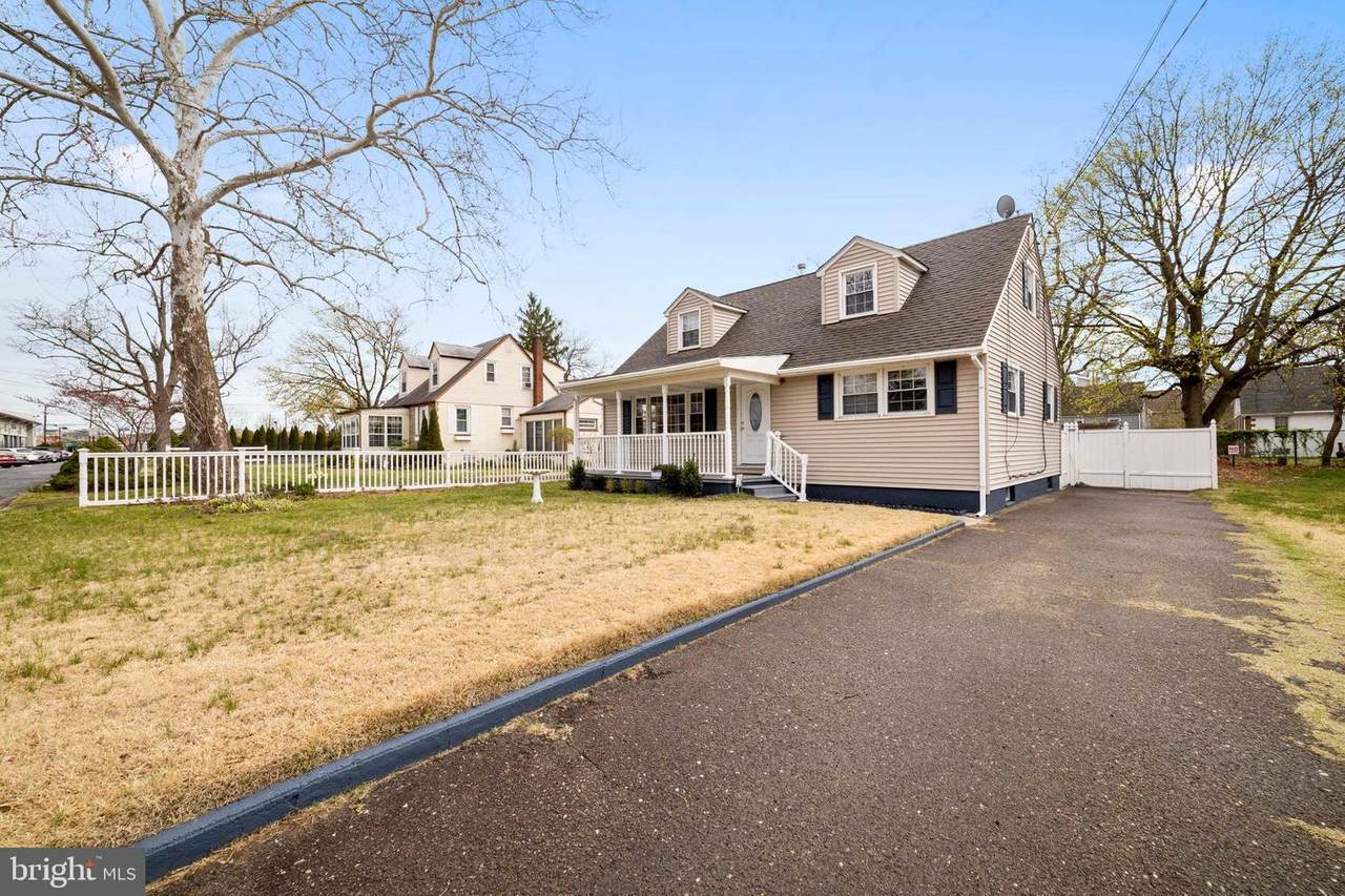 105 Delaware Avenue - Photo 1