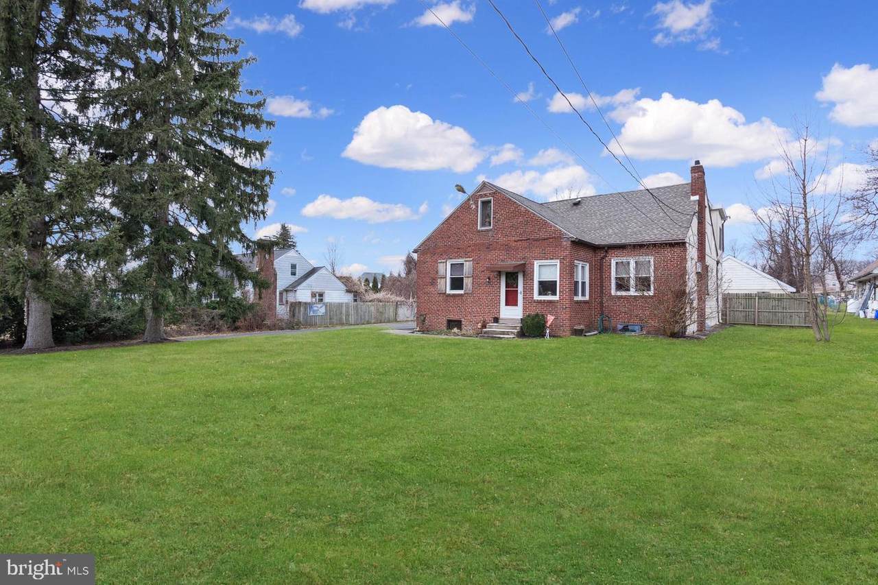 1428 Durham Road - Photo 1